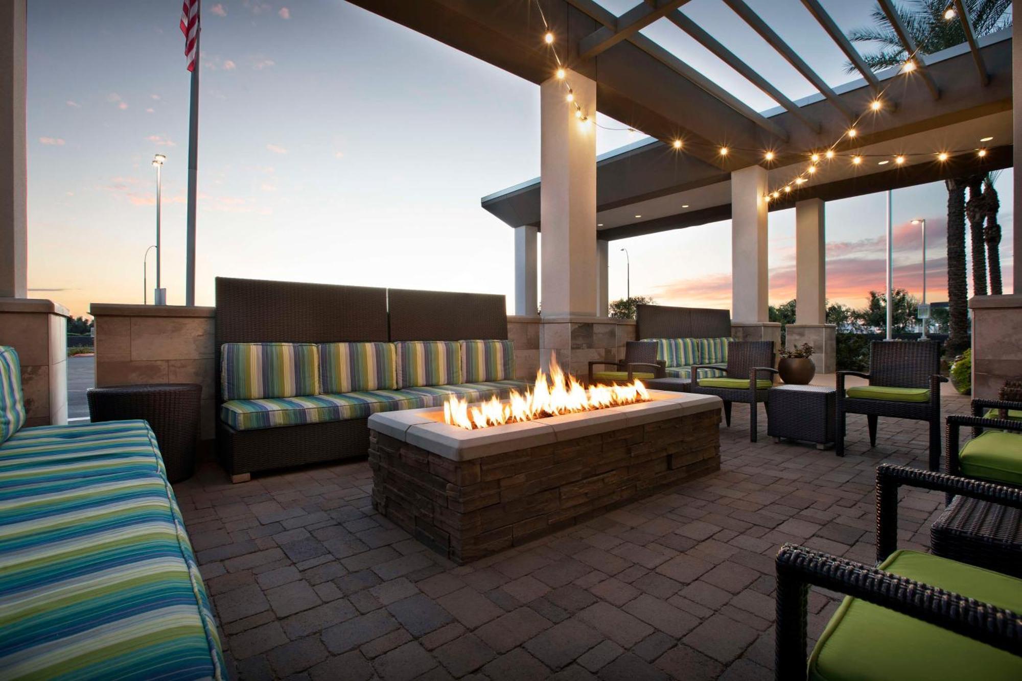 Home2 Suites By Hilton Phoenix Chandler Exterior foto